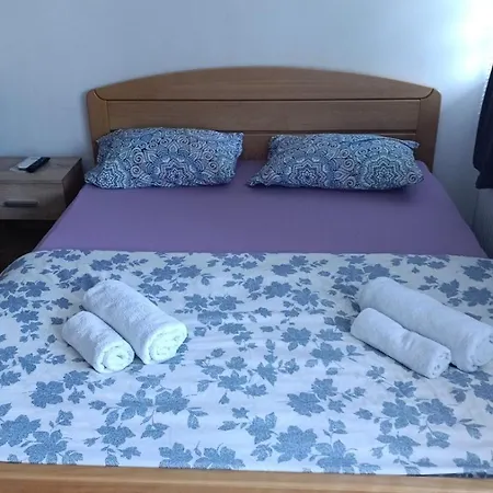 Avaz - *